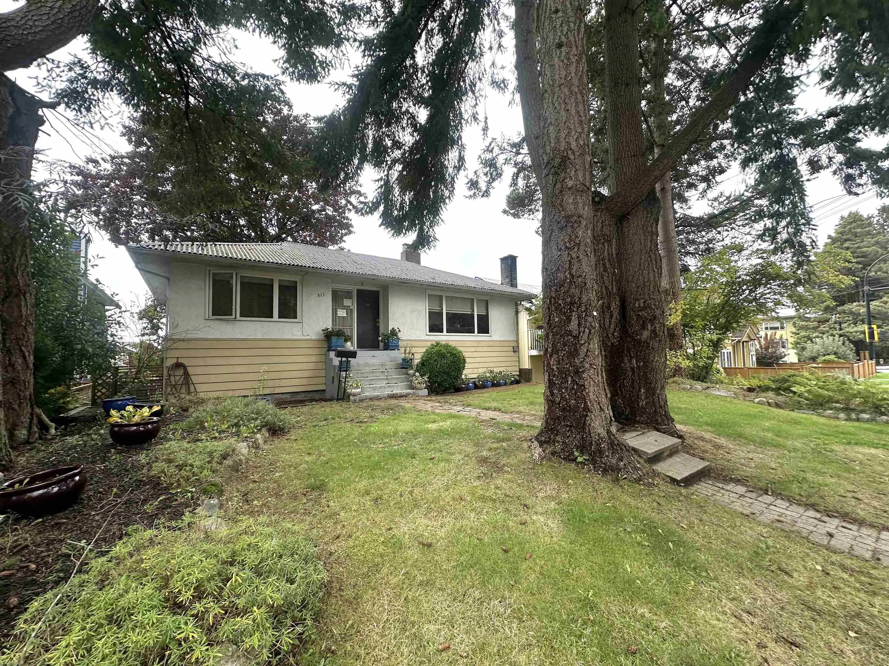 313 E 13th Street