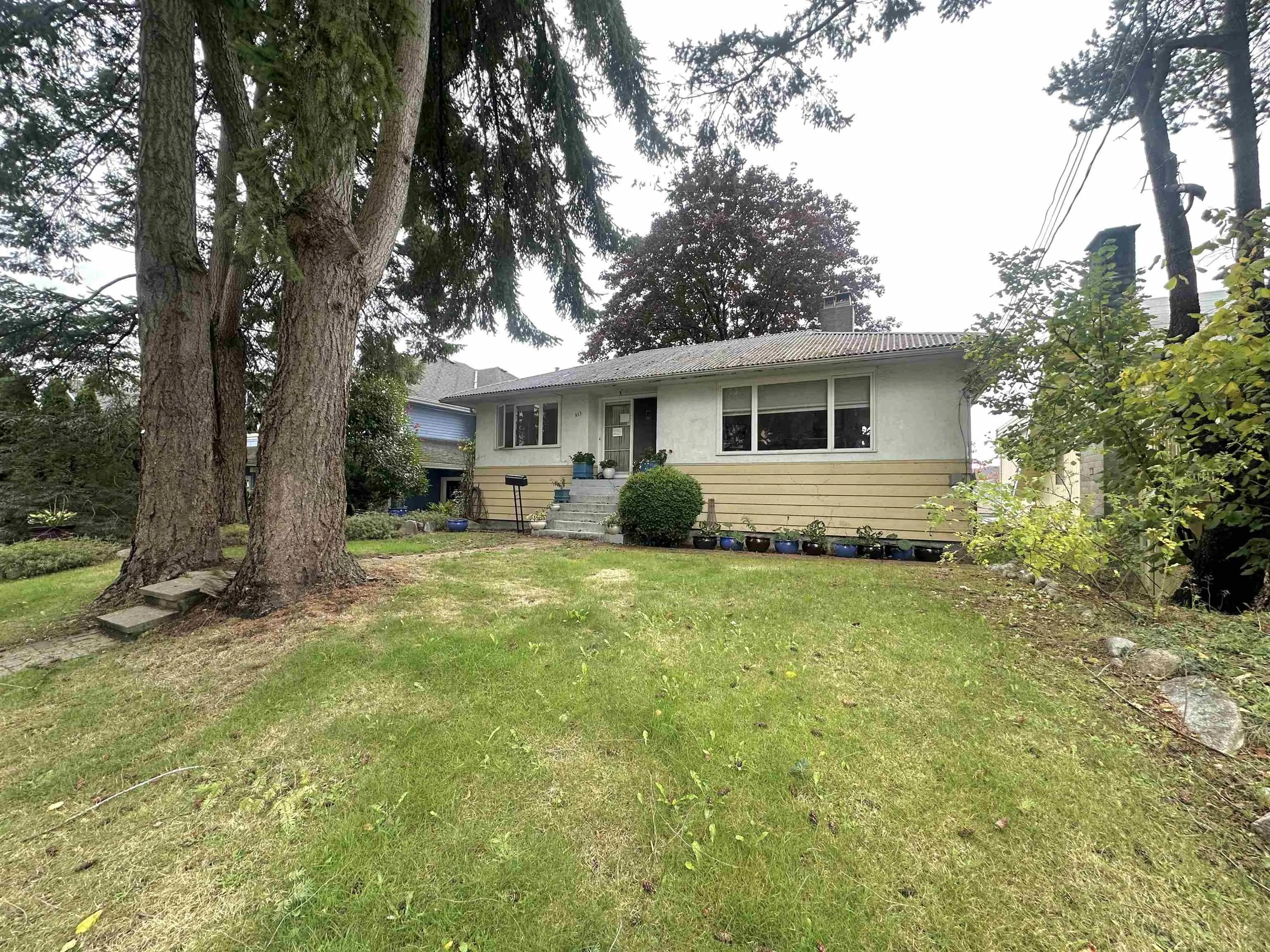 313 E 13th Street