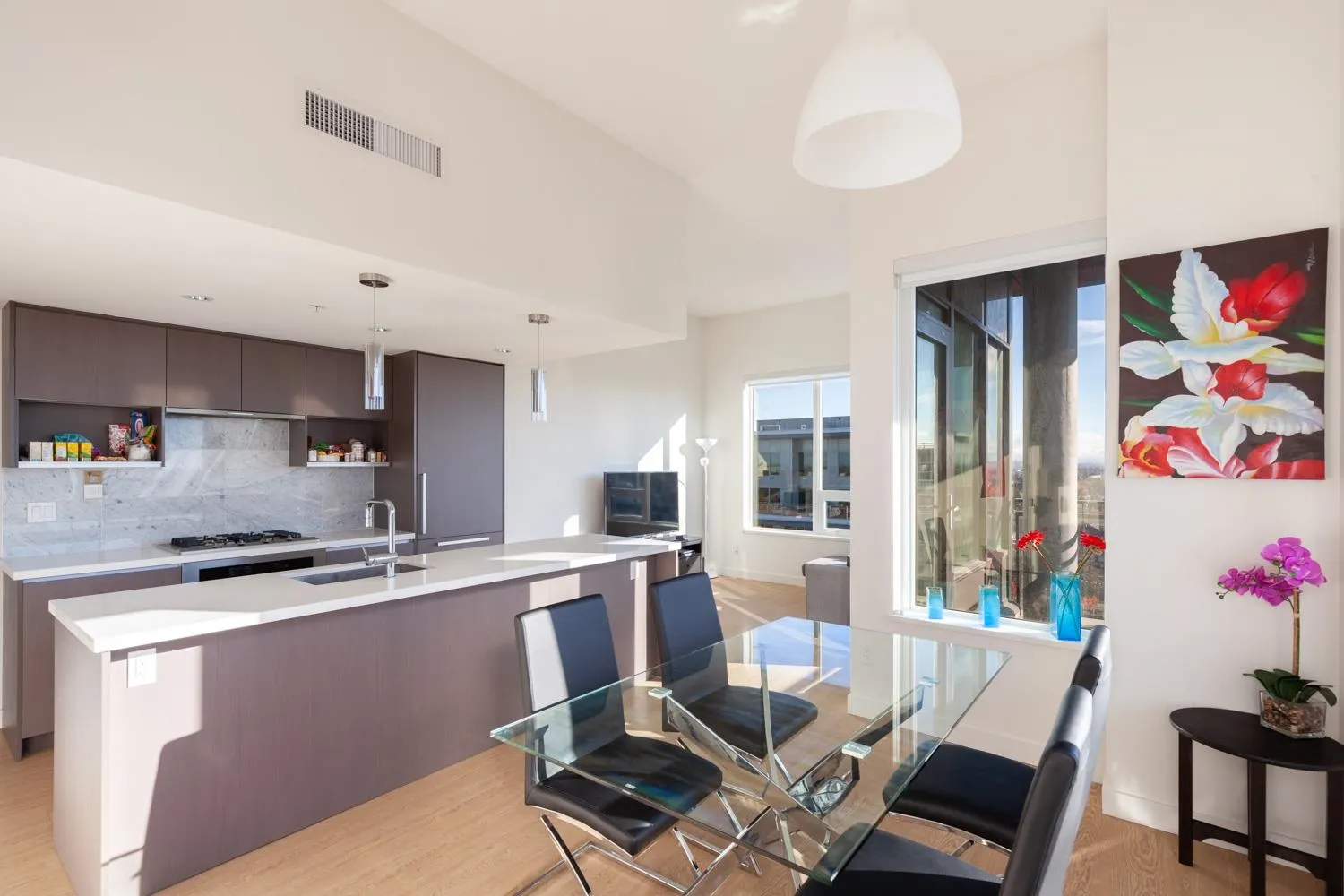 1901 8833 Hazelbridge Way