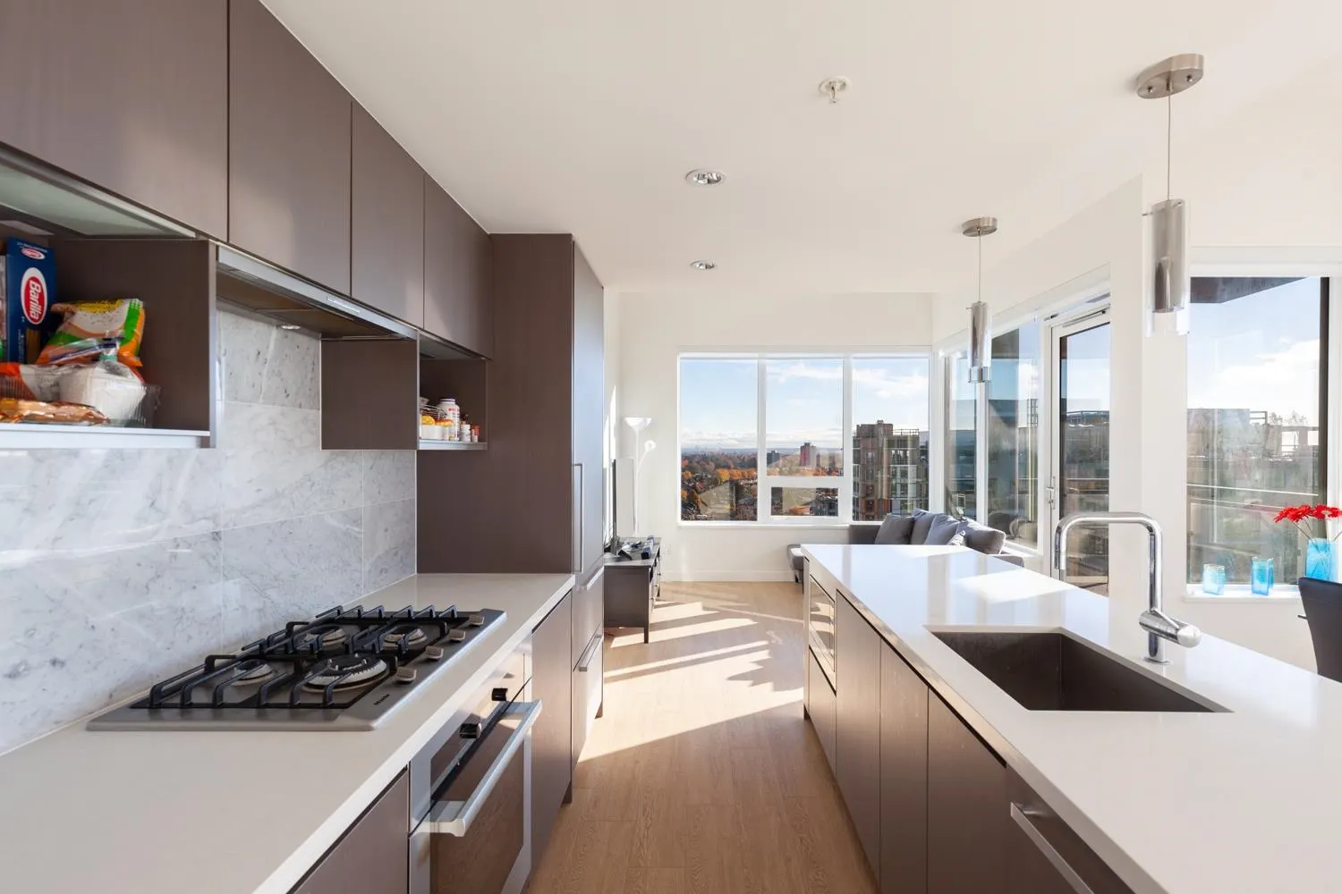 1901 8833 Hazelbridge Way