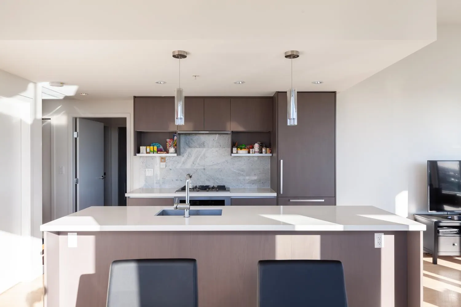 1901 8833 Hazelbridge Way