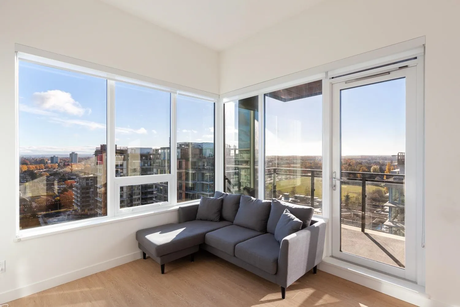 1901 8833 Hazelbridge Way