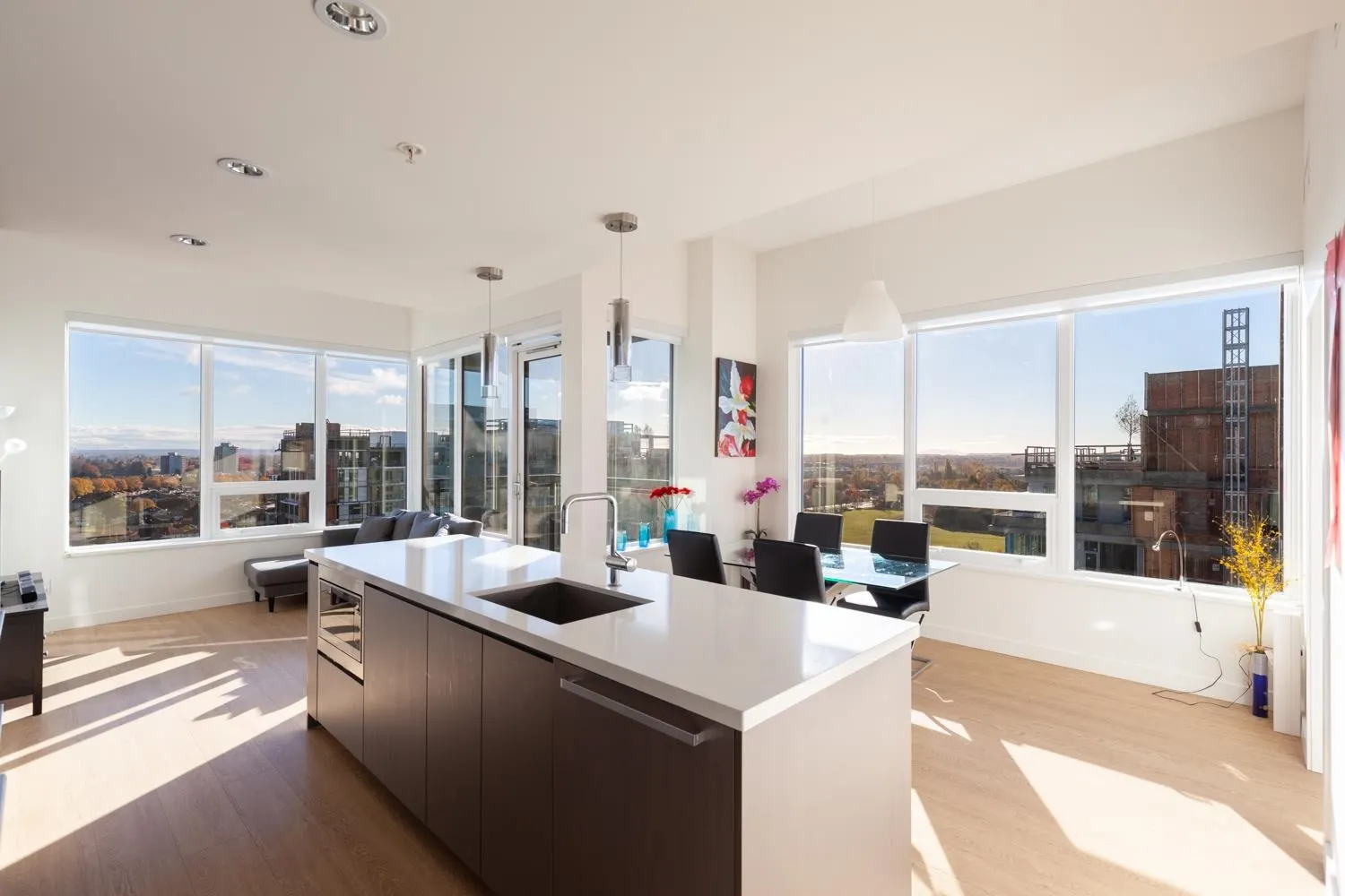 1901 8833 Hazelbridge Way