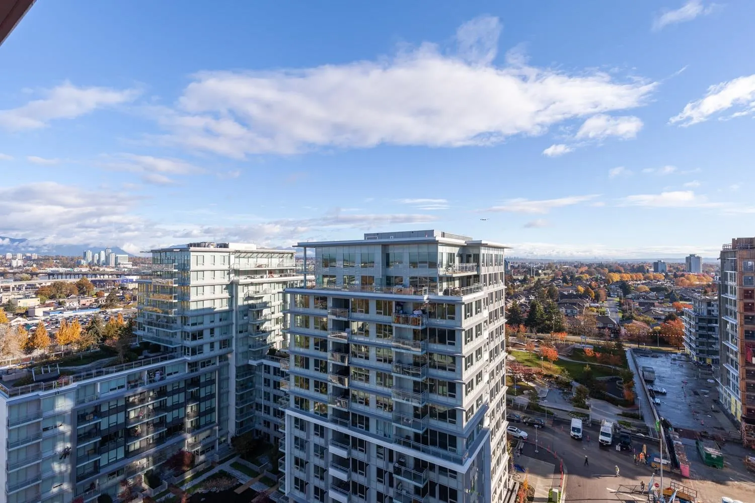 1901 8833 Hazelbridge Way