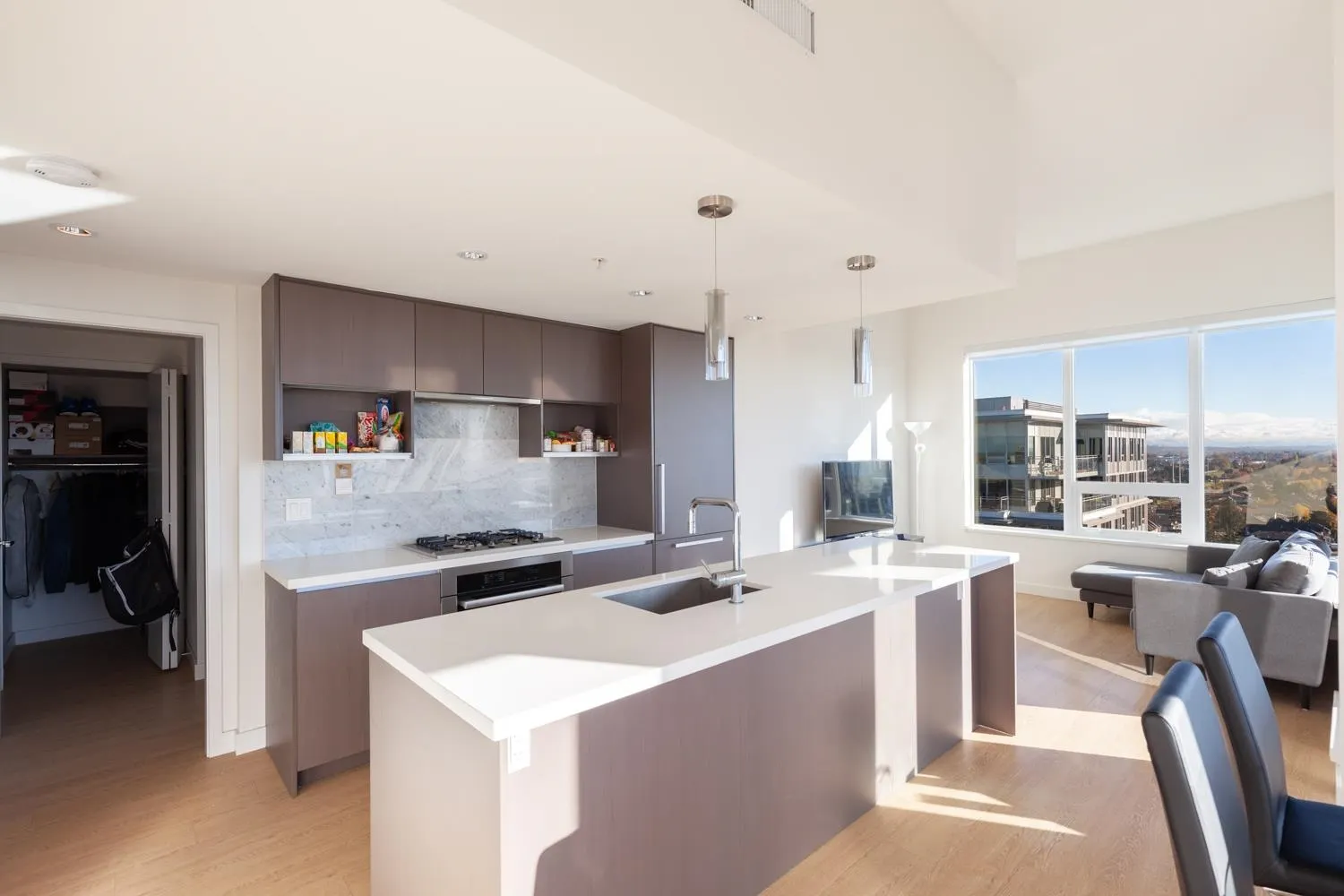 1901 8833 Hazelbridge Way