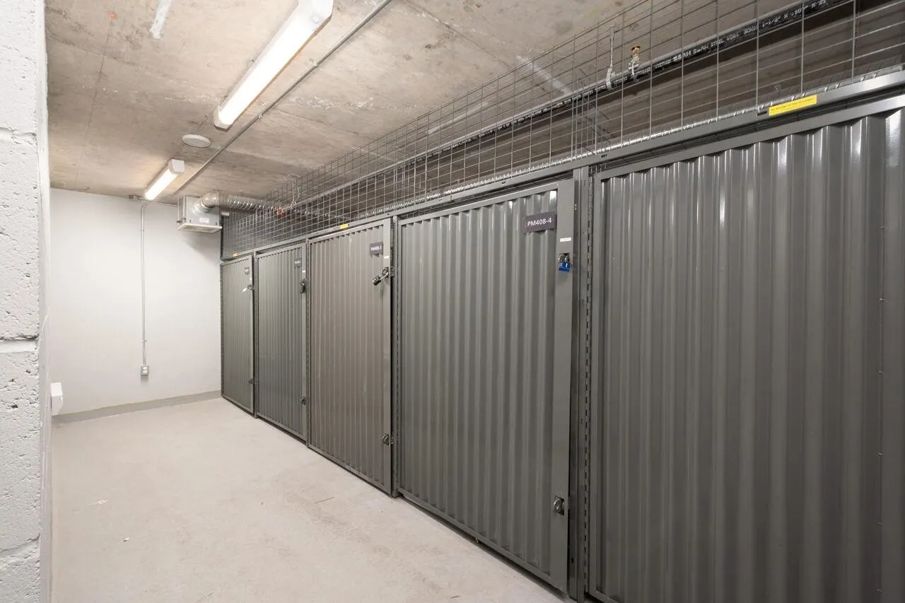 3206 1111 Richards Street