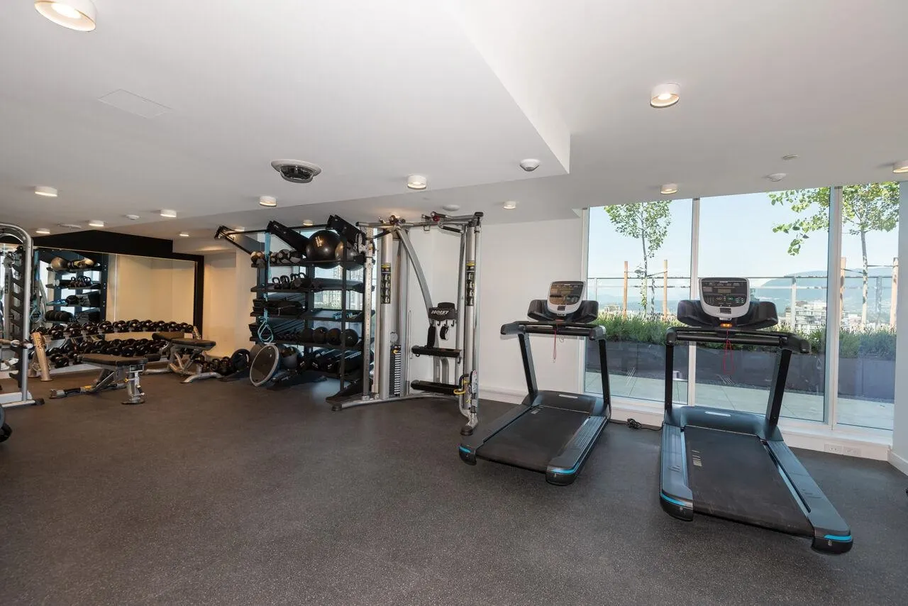 3206 1111 Richards Street