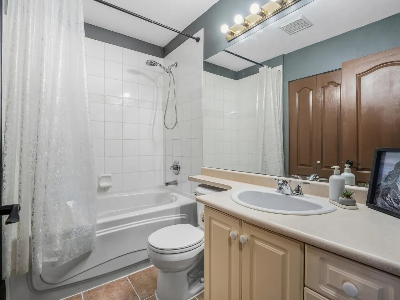 416 5900 Dover Crescent