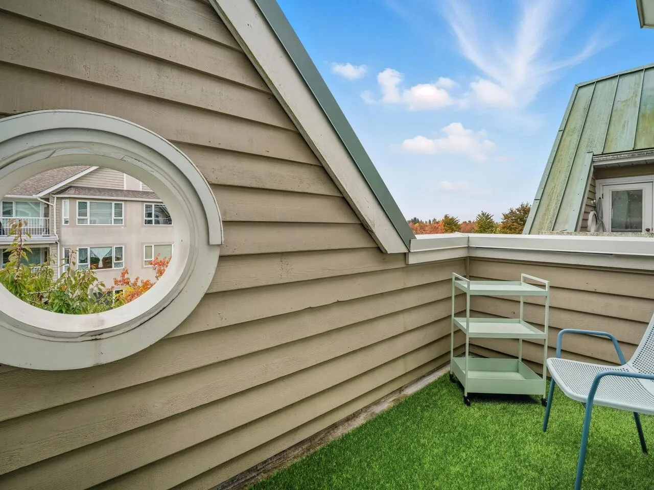 416 5900 Dover Crescent