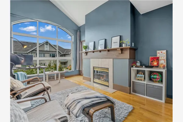 416 5900 Dover Crescent