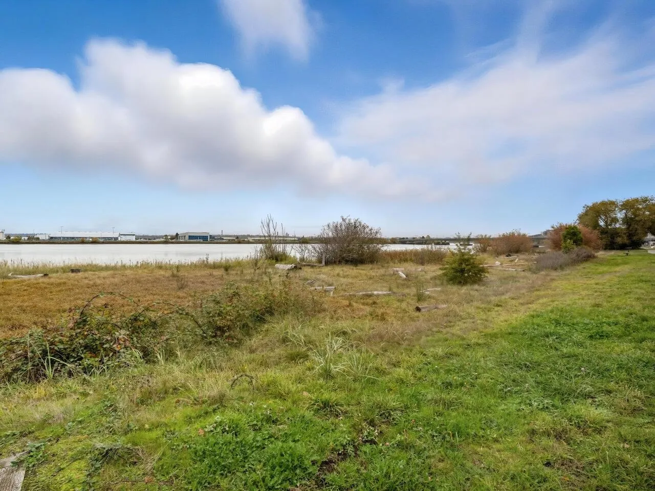 416 5900 Dover Crescent