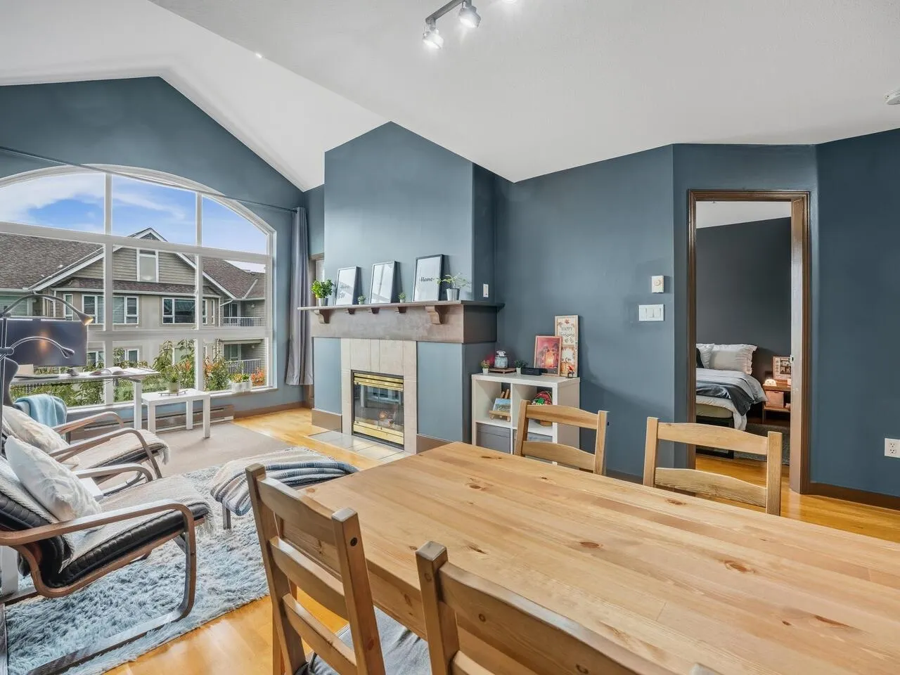 416 5900 Dover Crescent