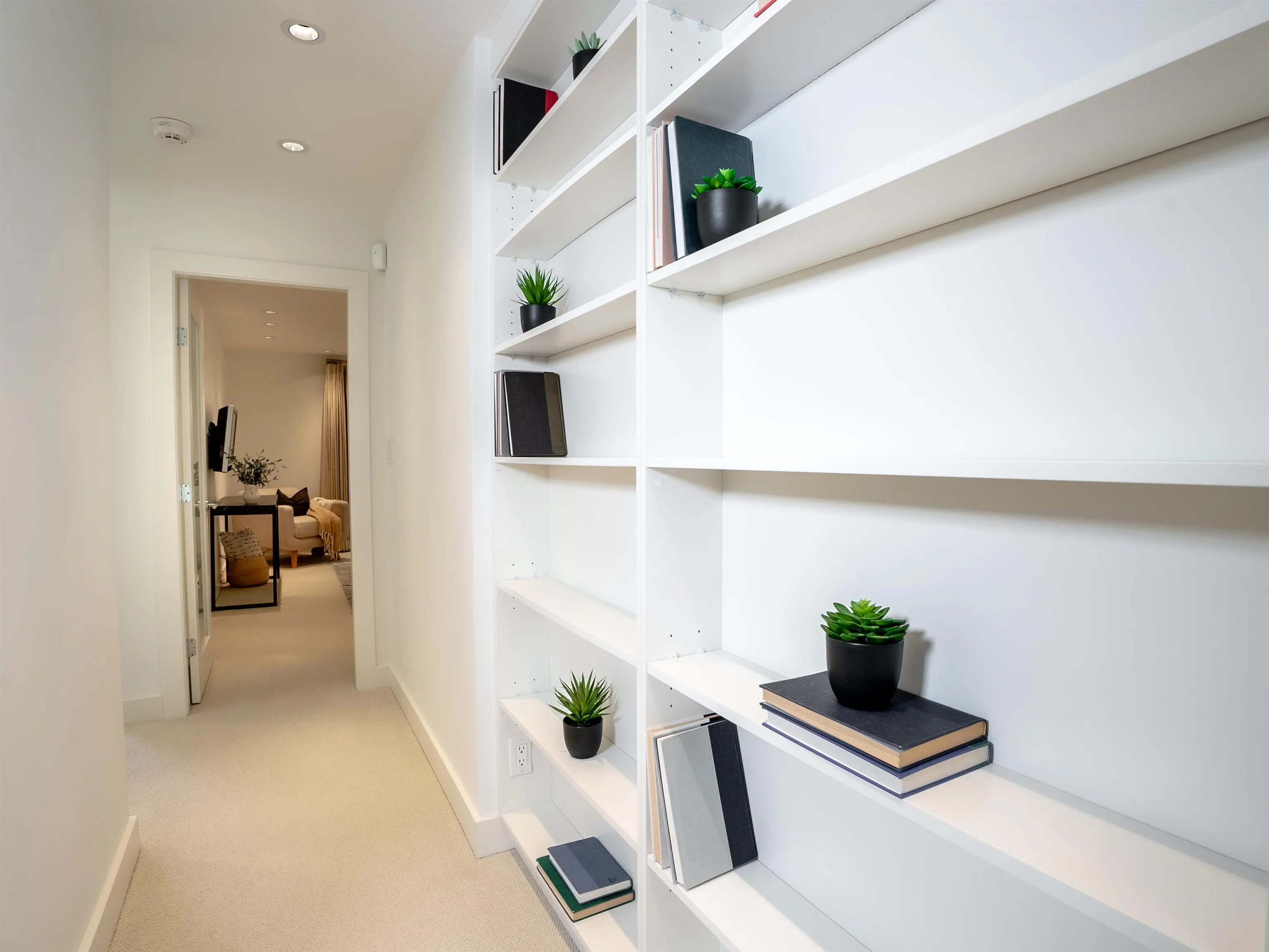 23 4900 Cartier Street