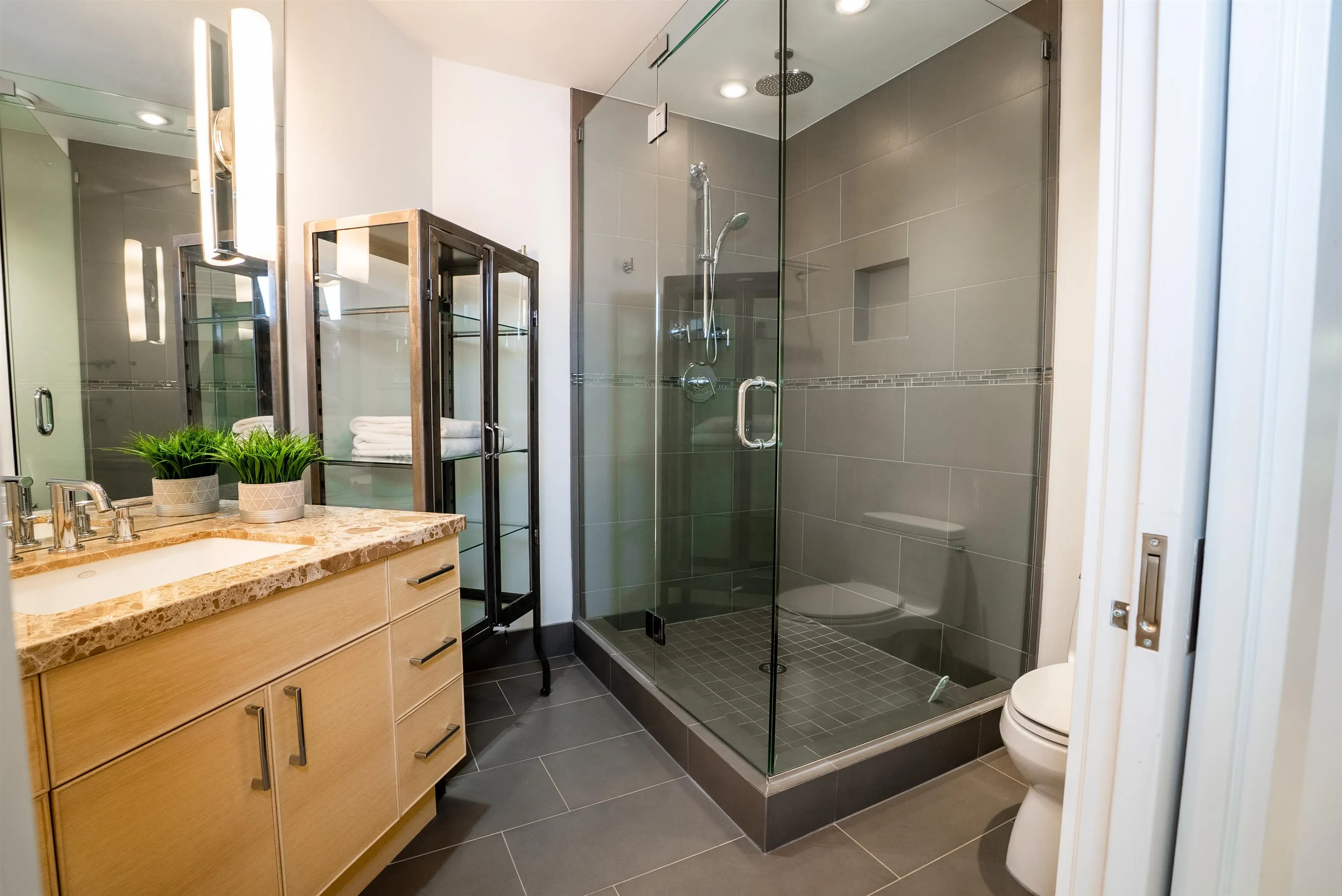 23 4900 Cartier Street