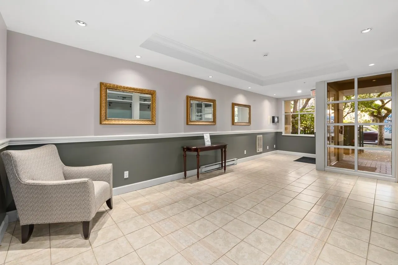 203 1928 Nelson Street