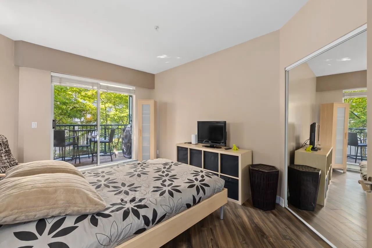 203 1928 Nelson Street