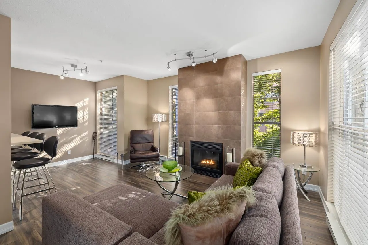 203 1928 Nelson Street