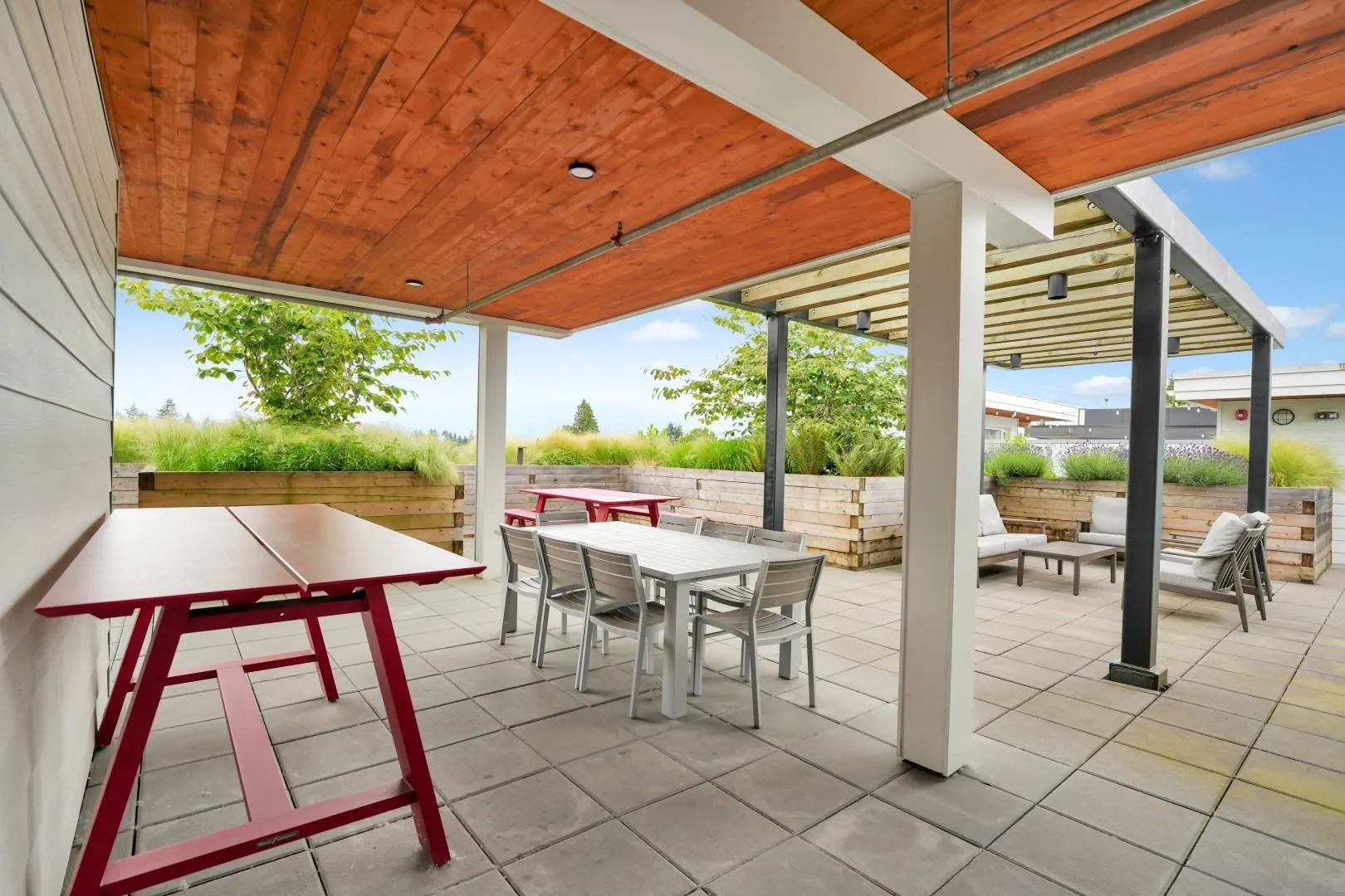 311 707 Como Lake Avenue