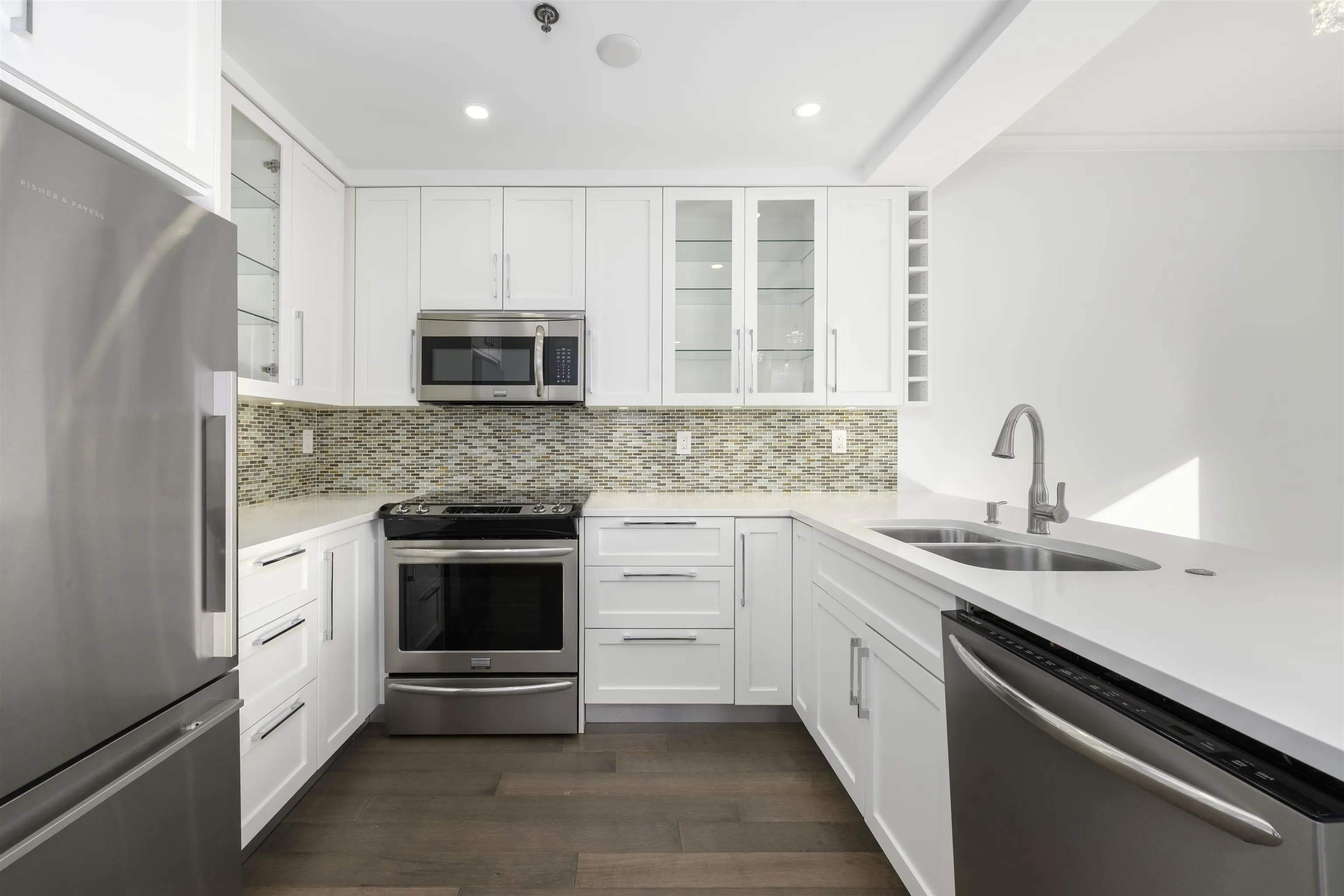 307 1963 W 3rd Avenue