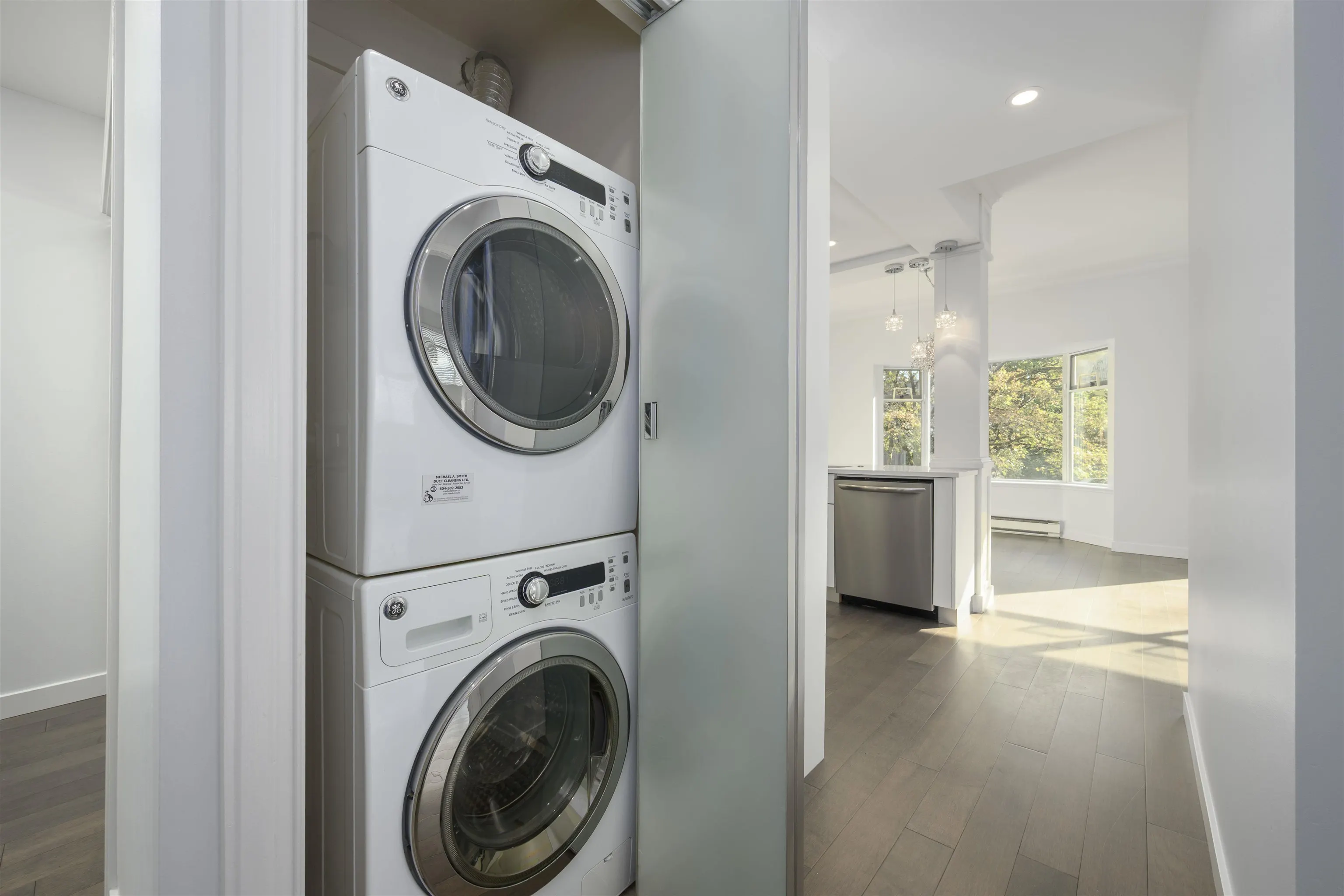 307 1963 W 3rd Avenue