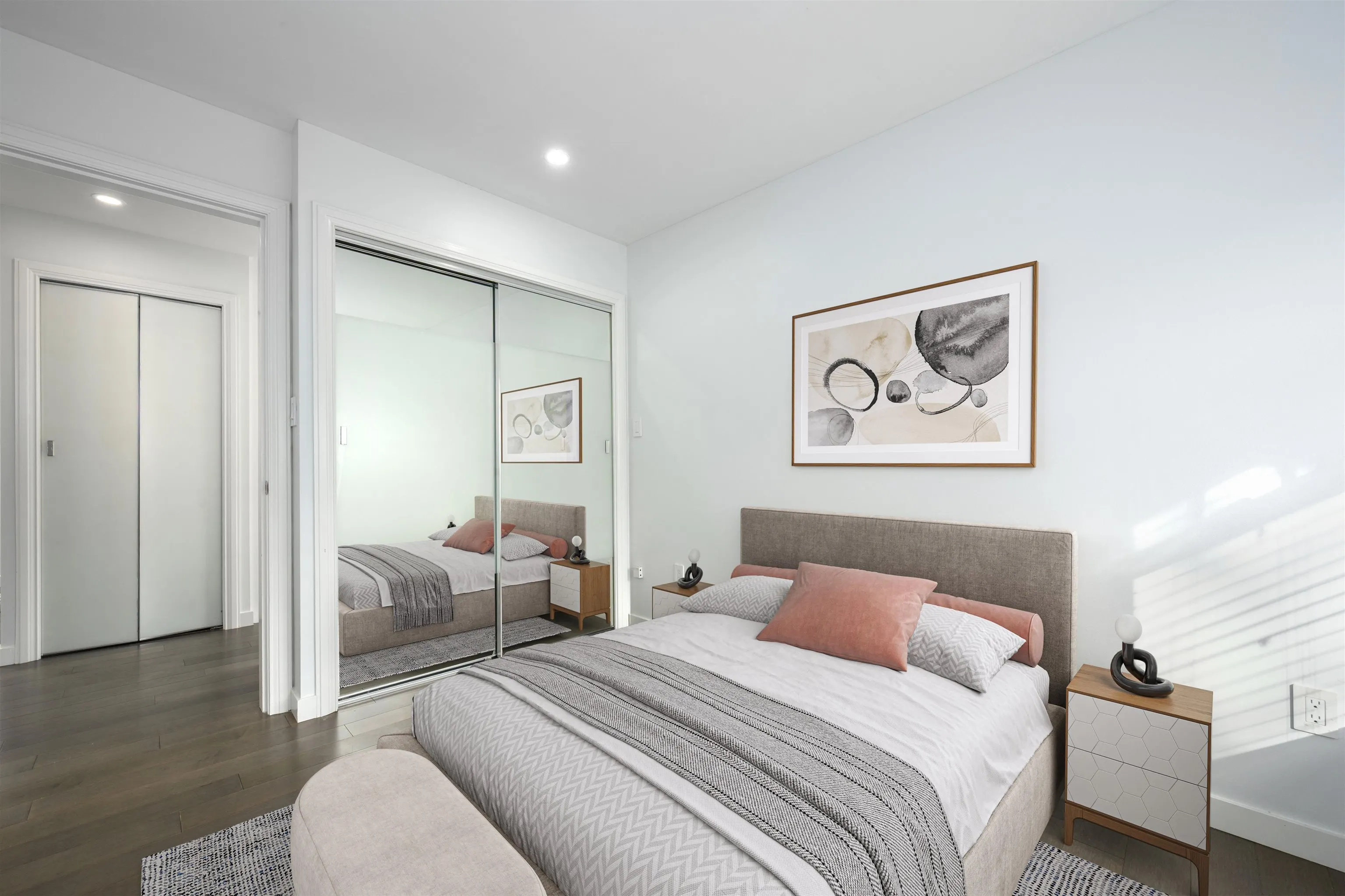 307 1963 W 3rd Avenue