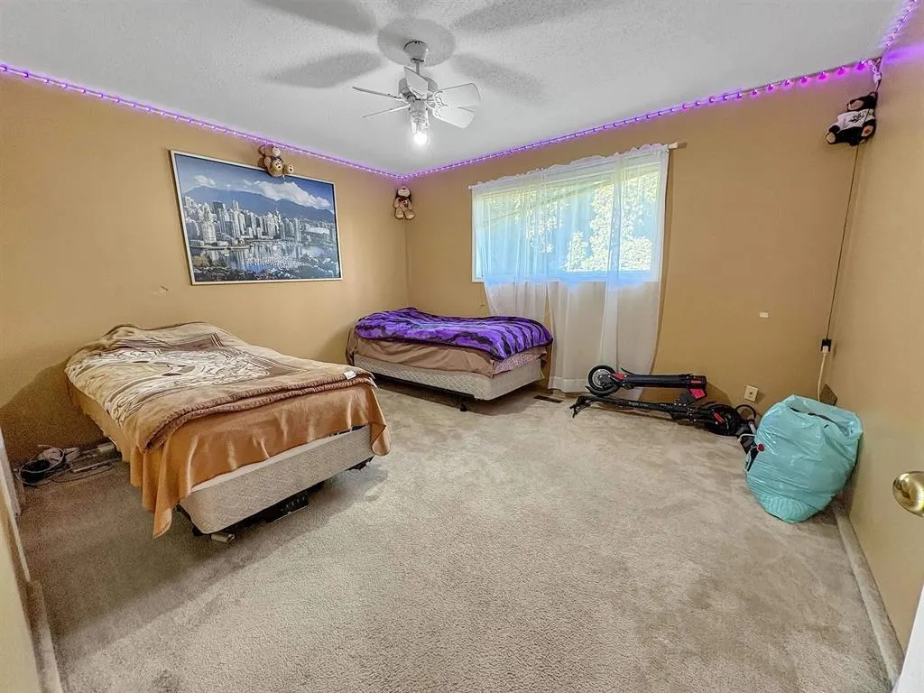 32469 Emerald Avenue