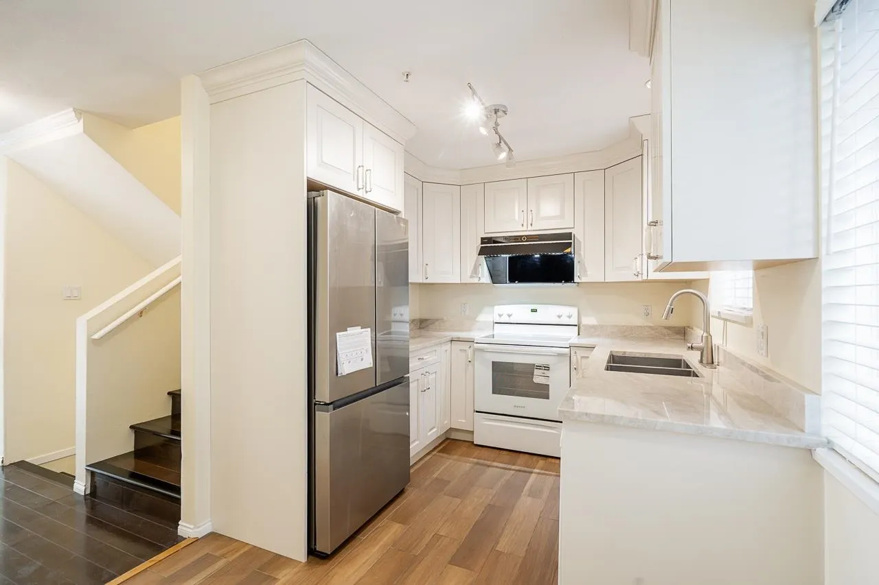 103 624 Agnes Street