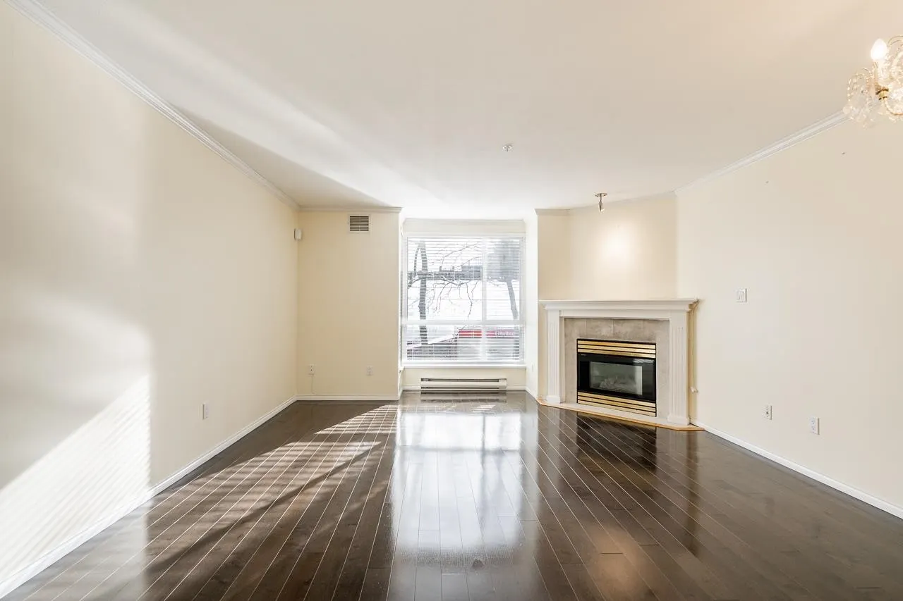 103 624 Agnes Street