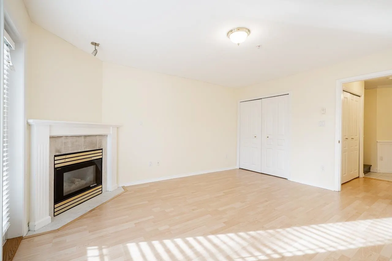 103 624 Agnes Street