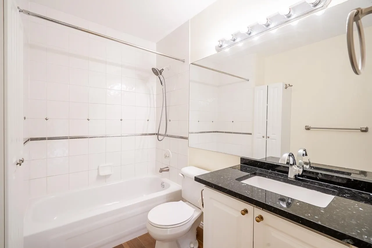 103 624 Agnes Street