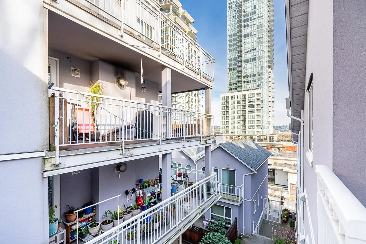 103 624 Agnes Street