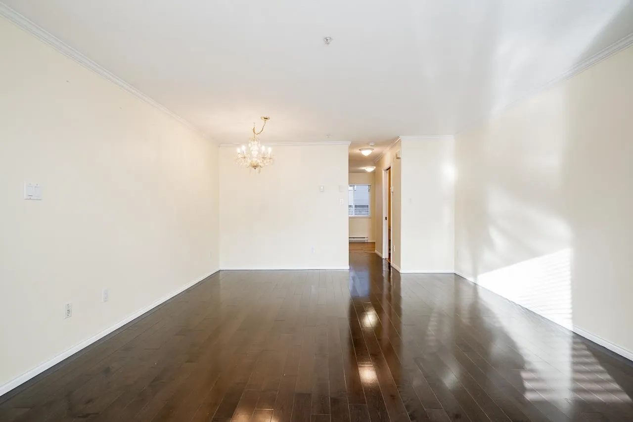 103 624 Agnes Street