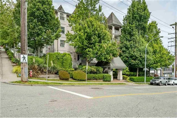 102 135 Eleventh Street