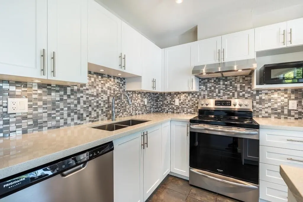 102 135 Eleventh Street