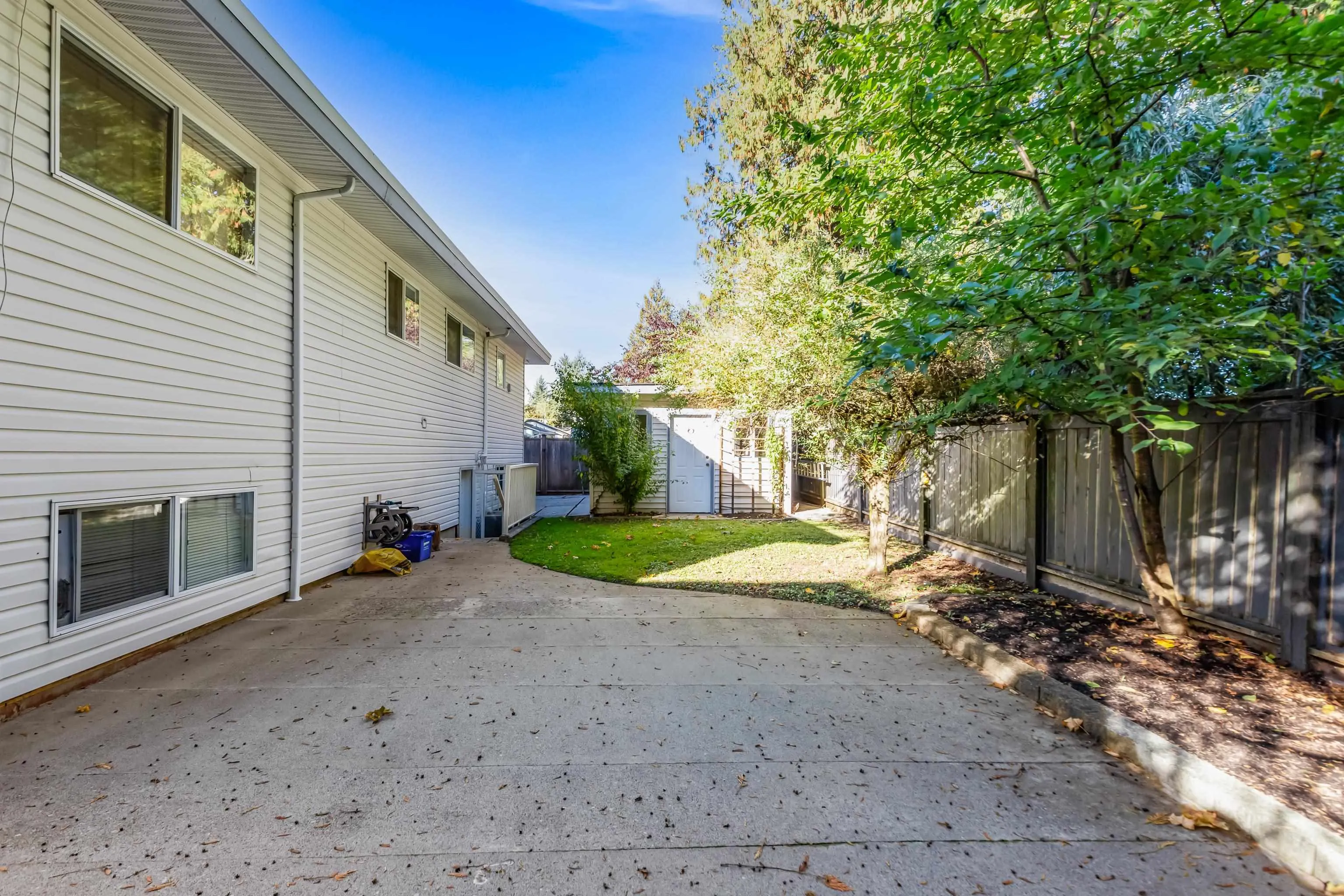 11732 11730 Bonson Road