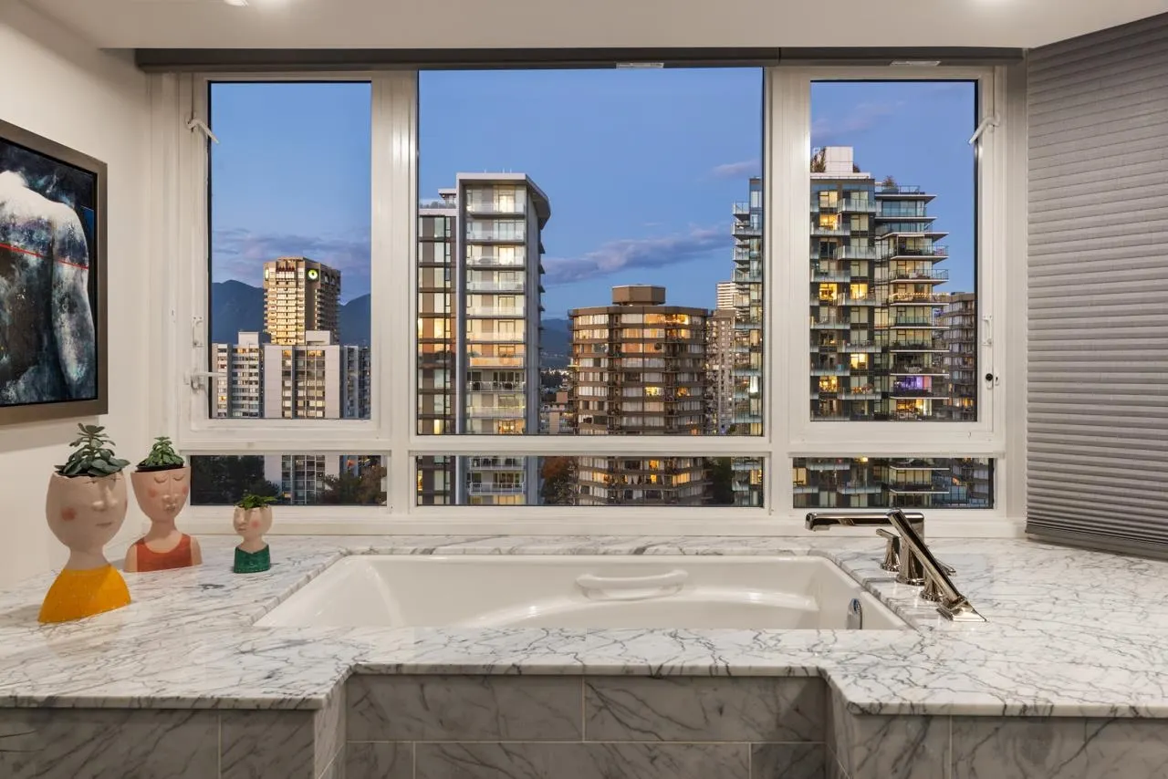 1601 1236 Bidwell Street