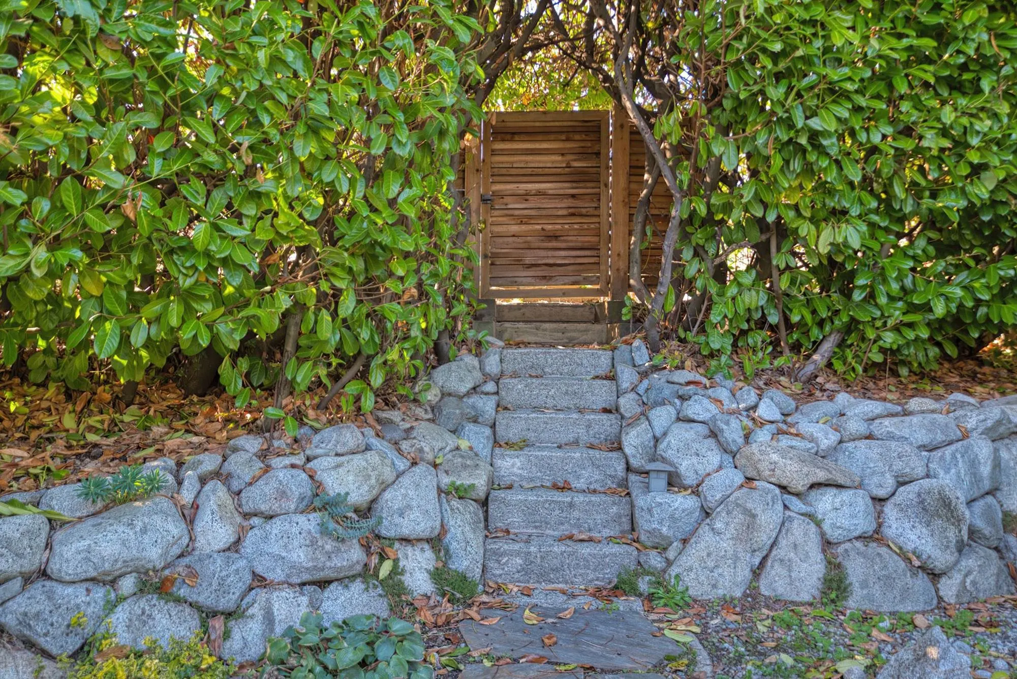 648 Gibsons Way