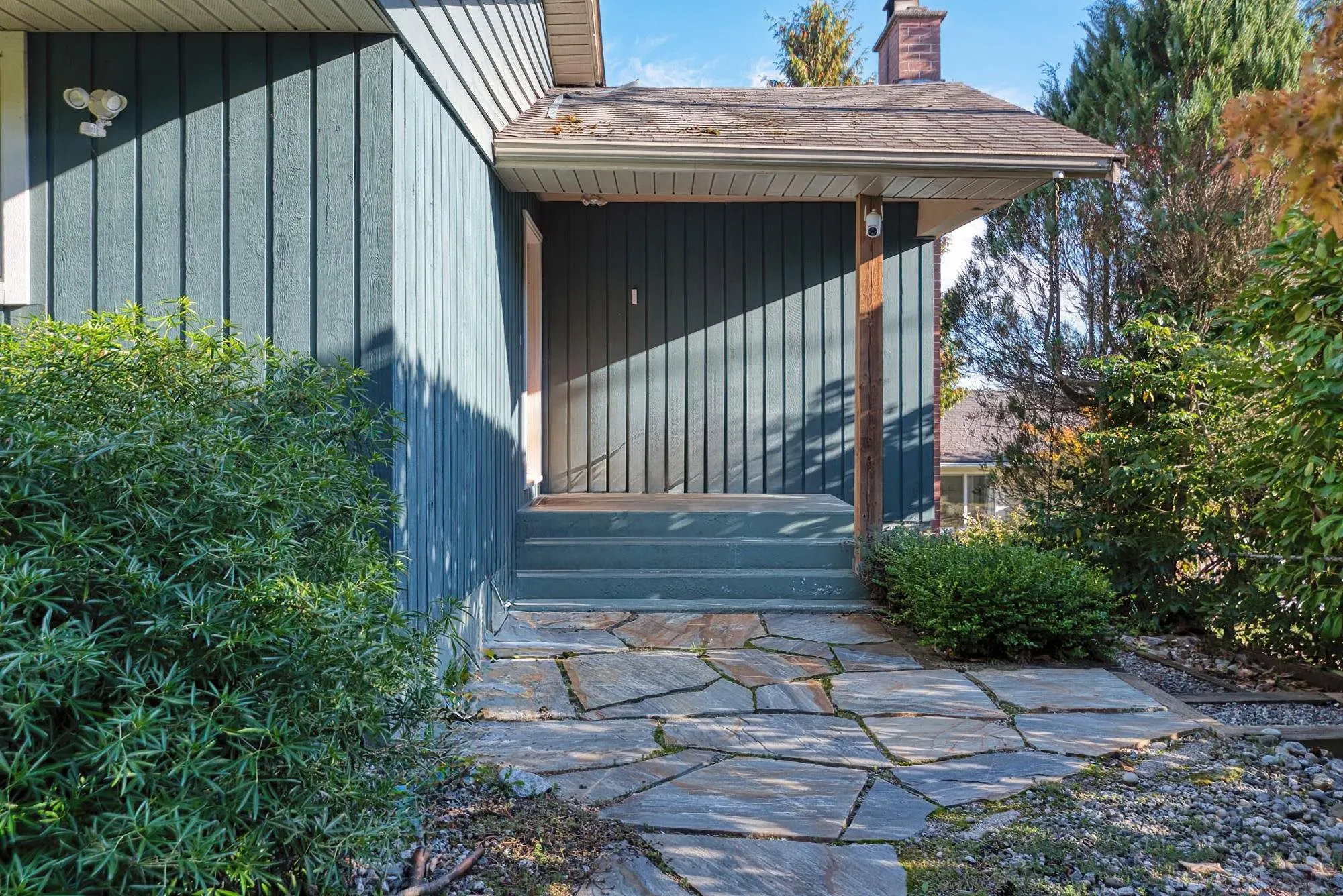 648 Gibsons Way