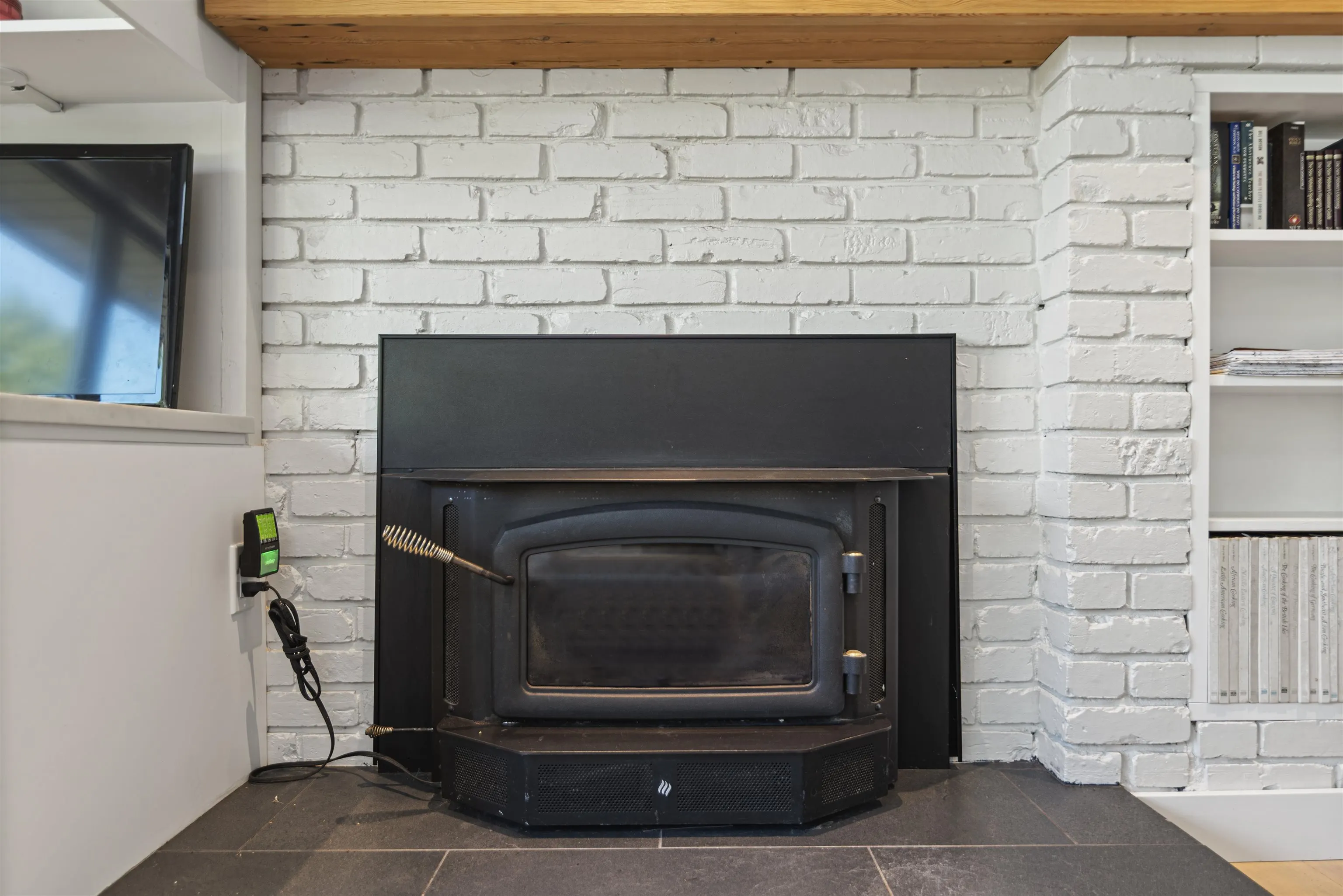 648 Gibsons Way