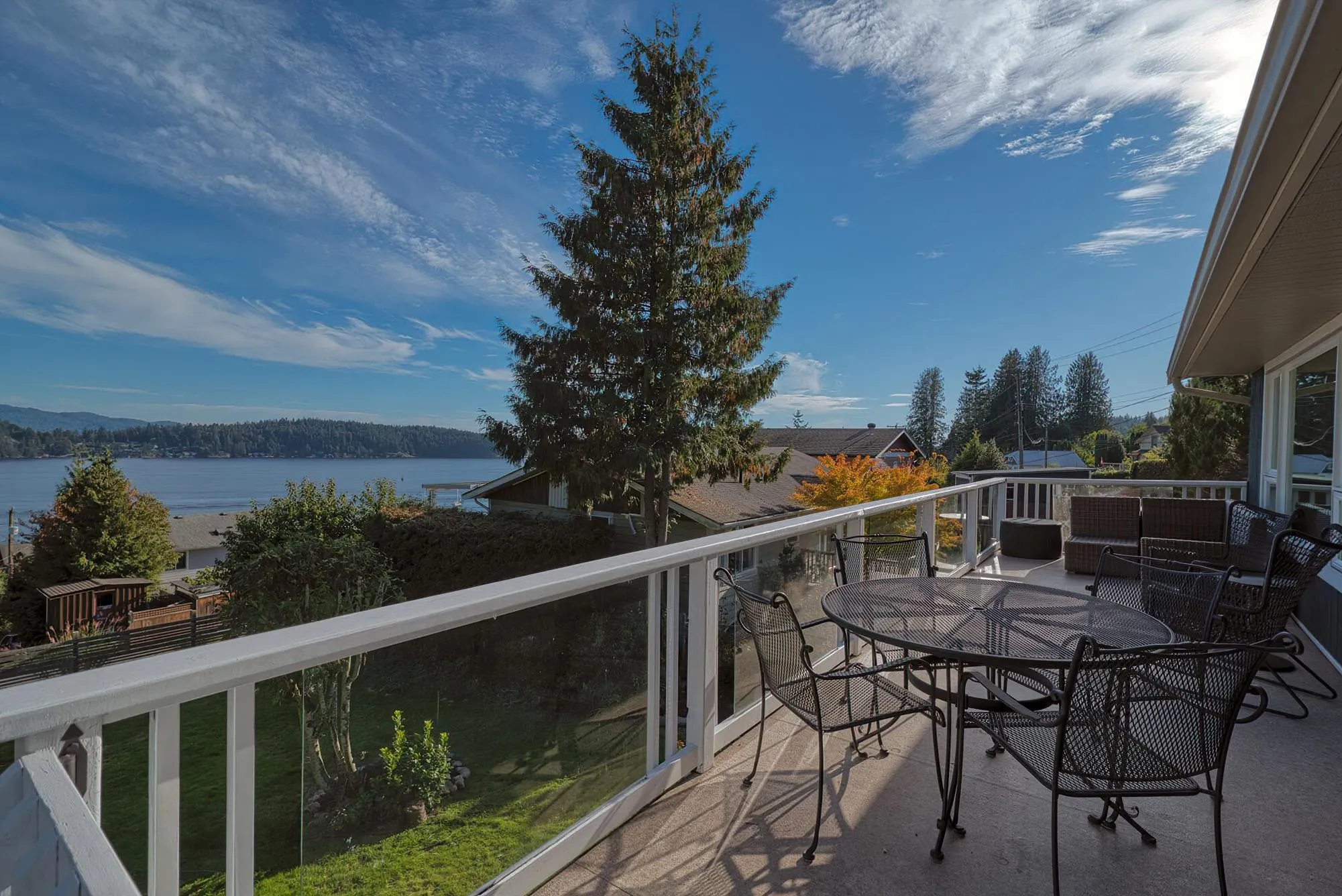 648 Gibsons Way