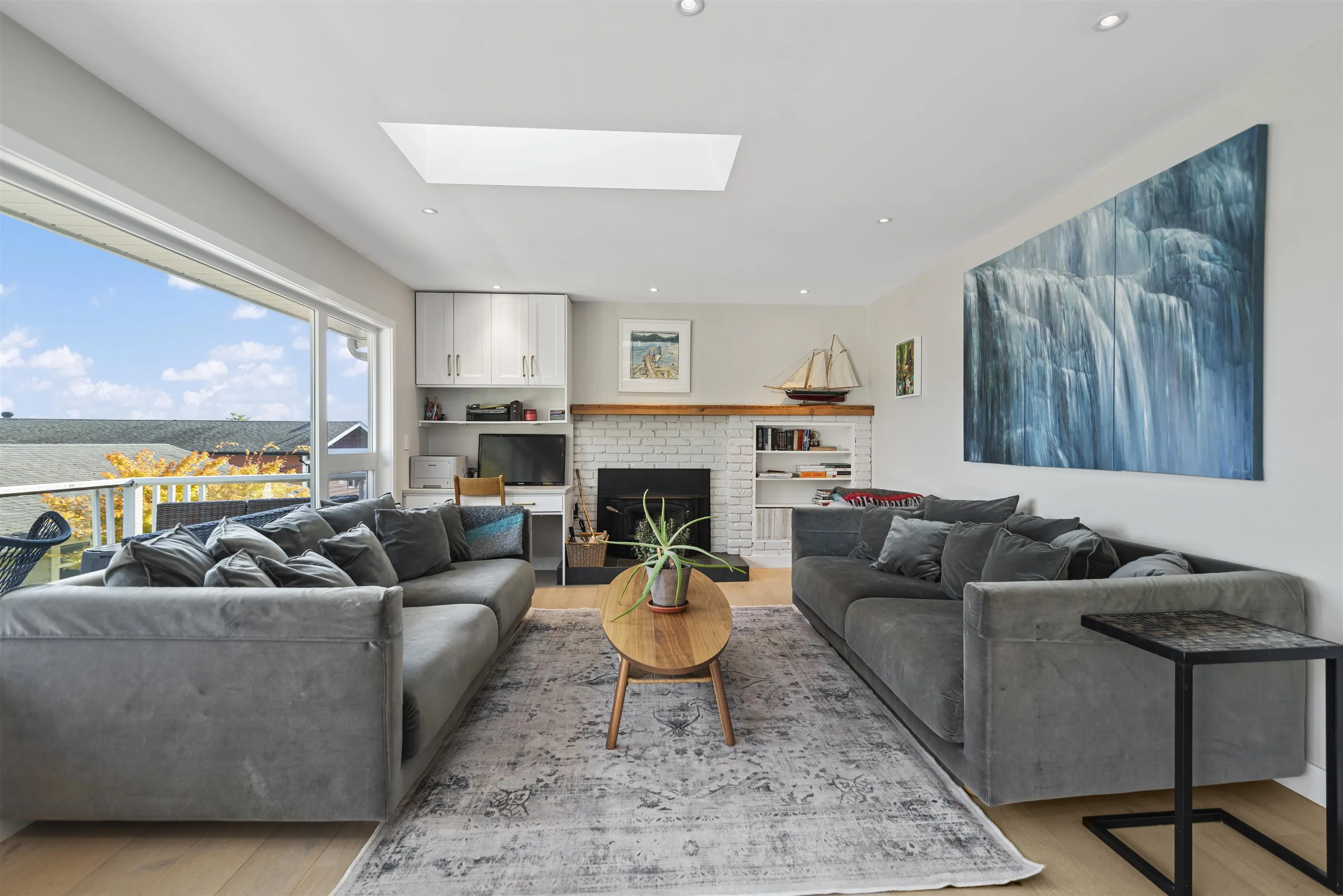 648 Gibsons Way