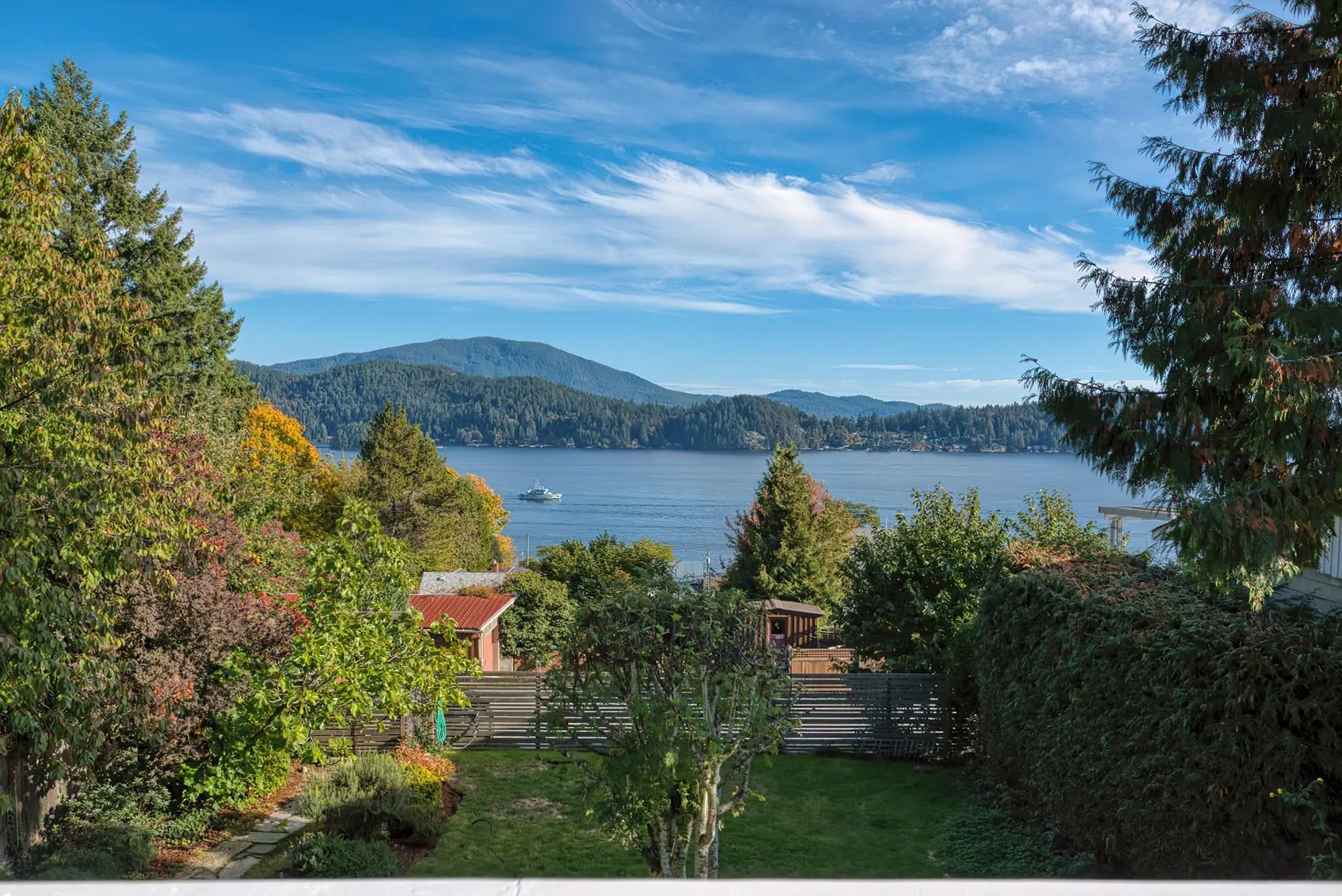 648 Gibsons Way