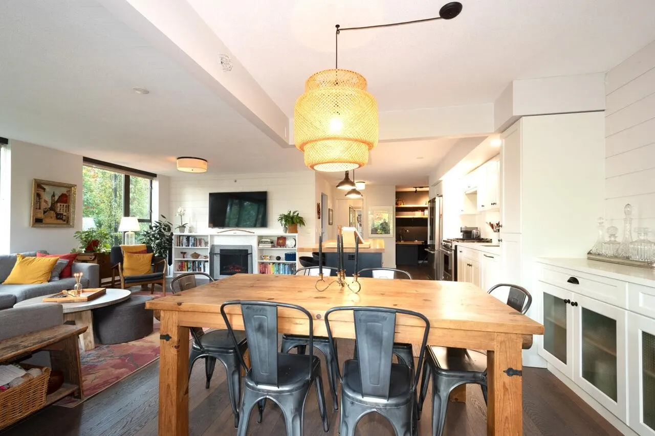 308 683 W Victoria Park