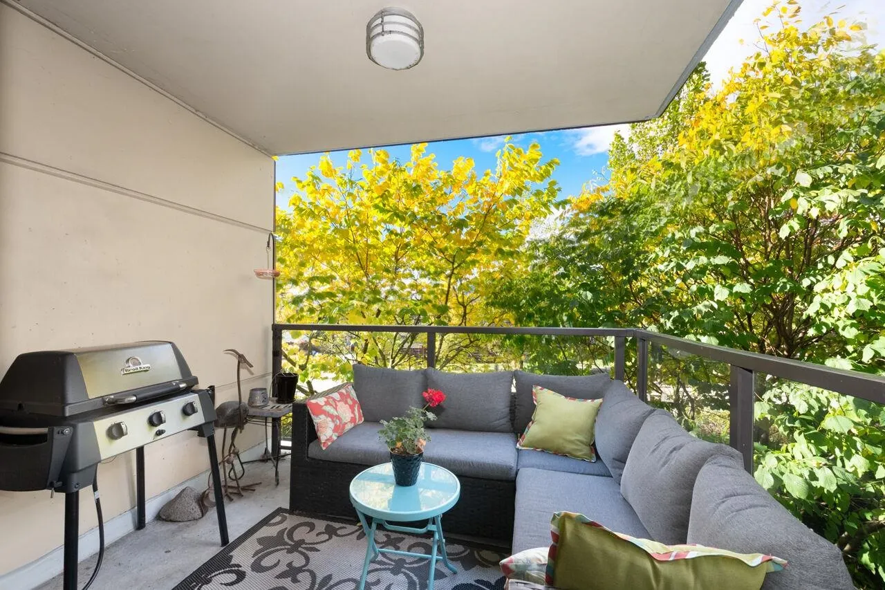 308 683 W Victoria Park