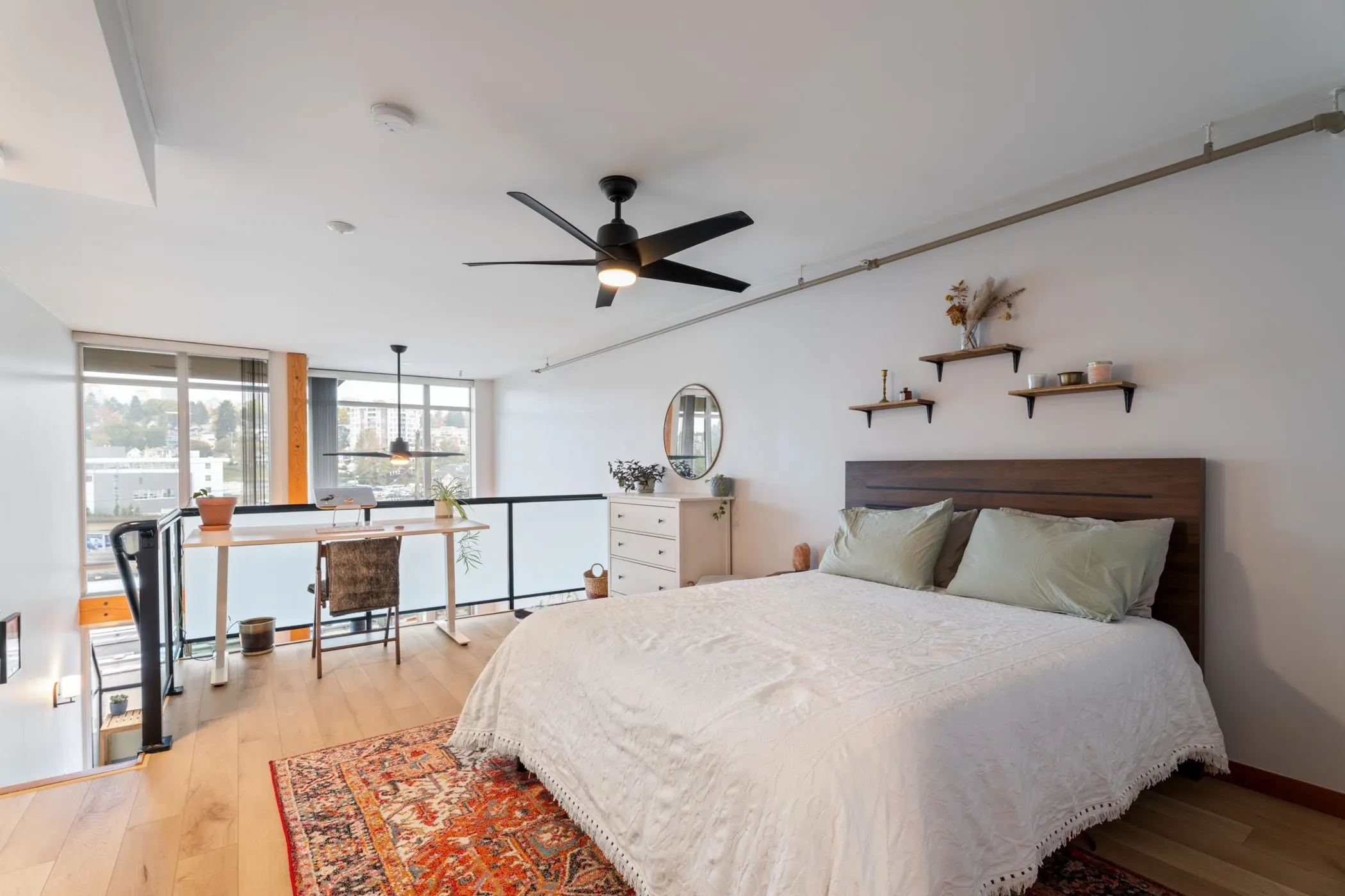 325 10 Renaissance Square