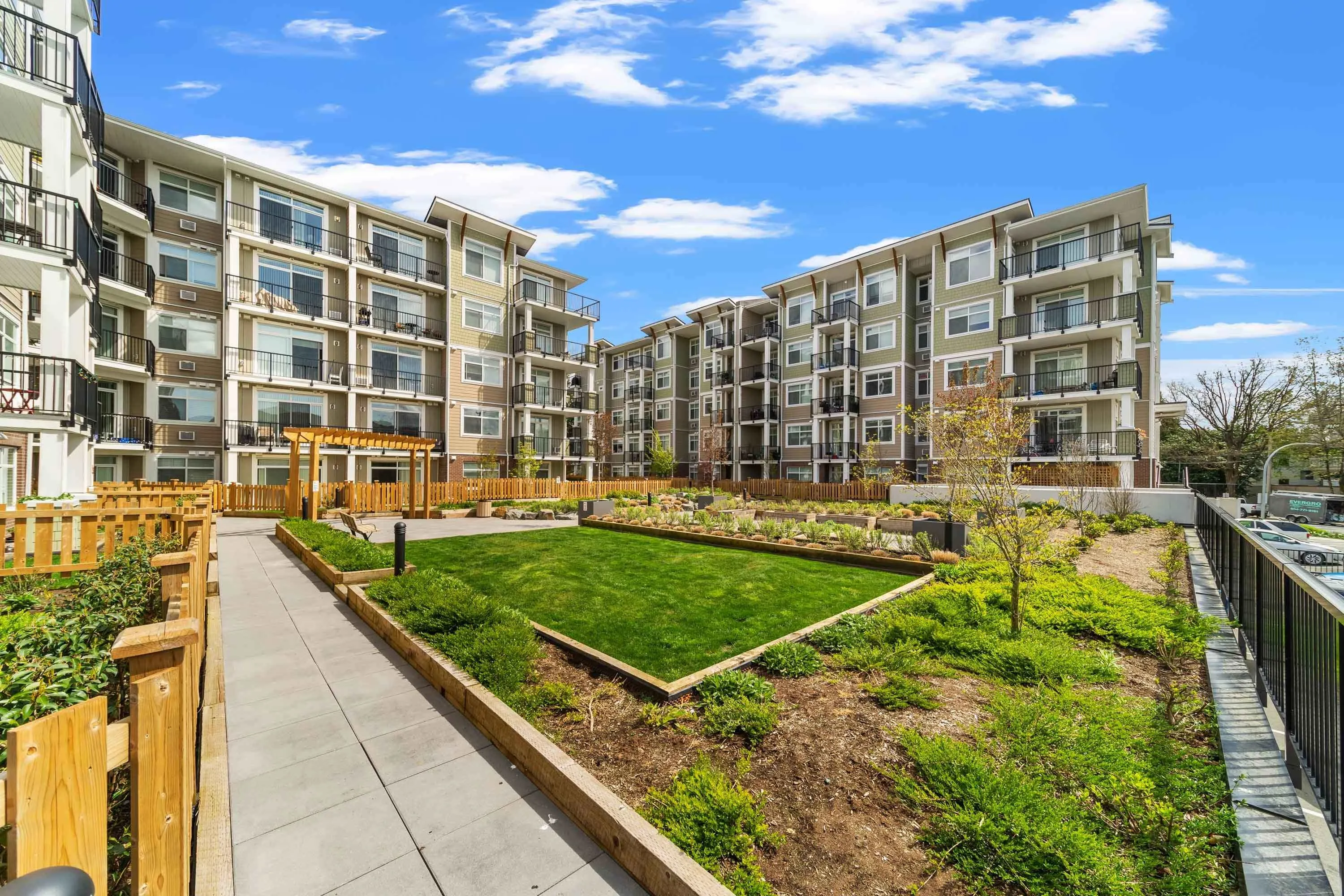 503 20696 Eastleigh Crescent