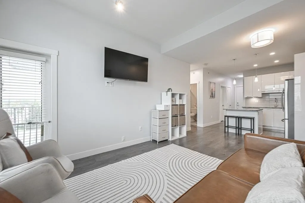 503 20696 Eastleigh Crescent