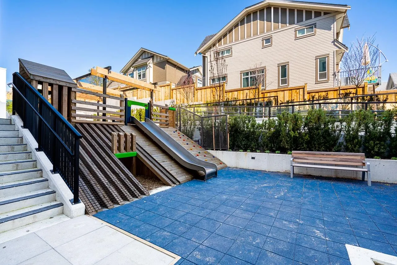 512 19577 65b Avenue