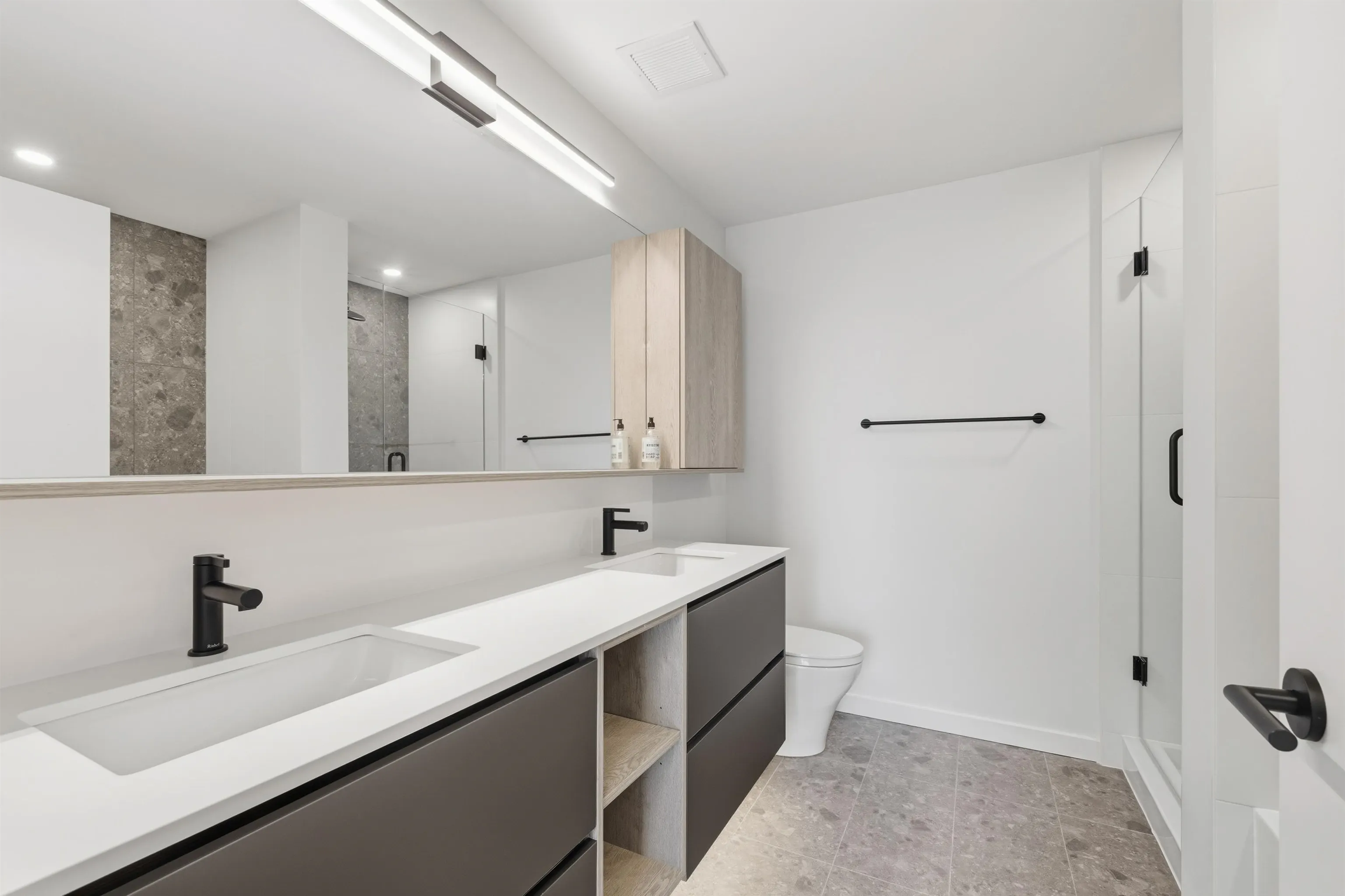 512 19577 65b Avenue