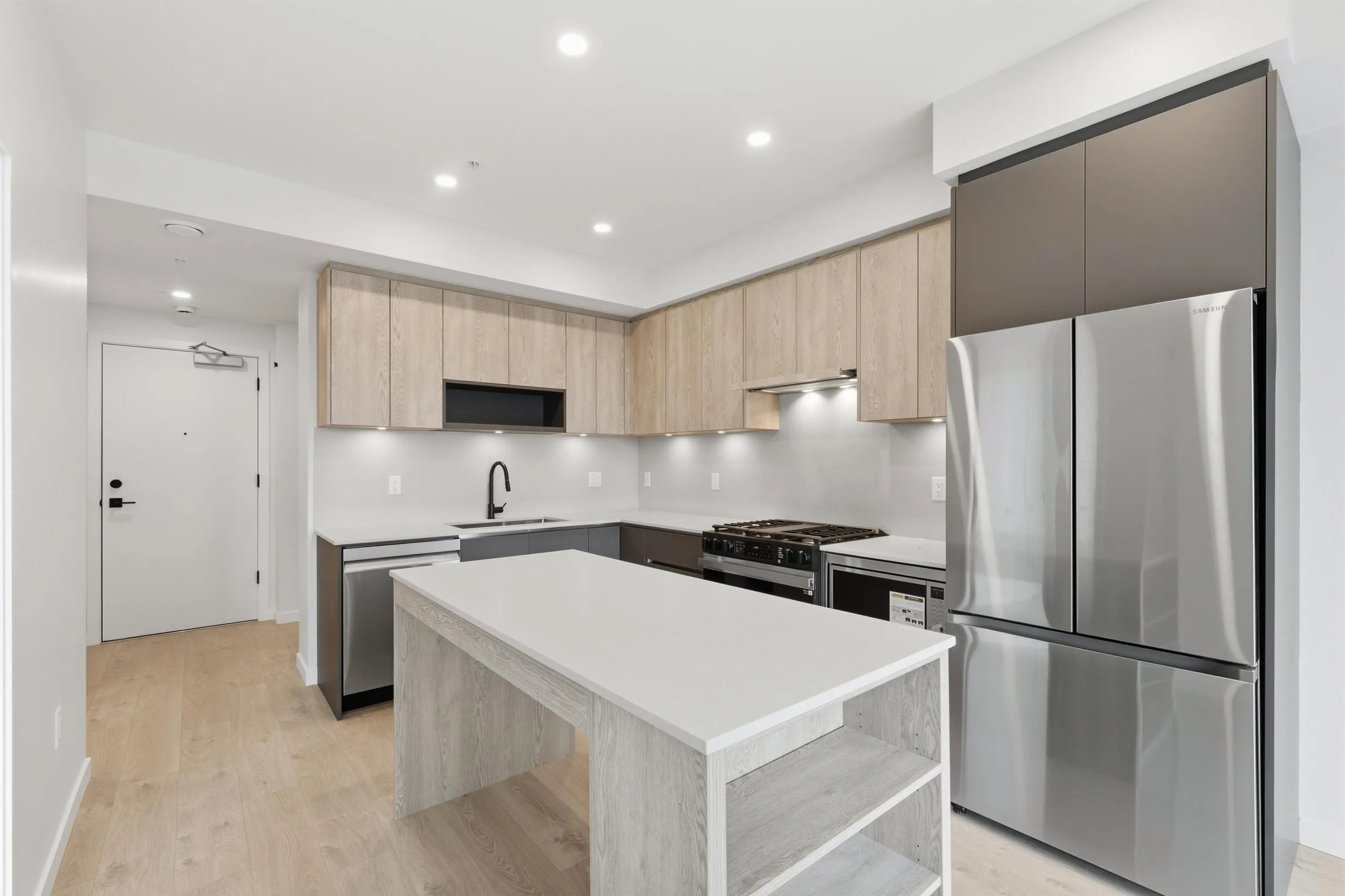 512 19577 65b Avenue